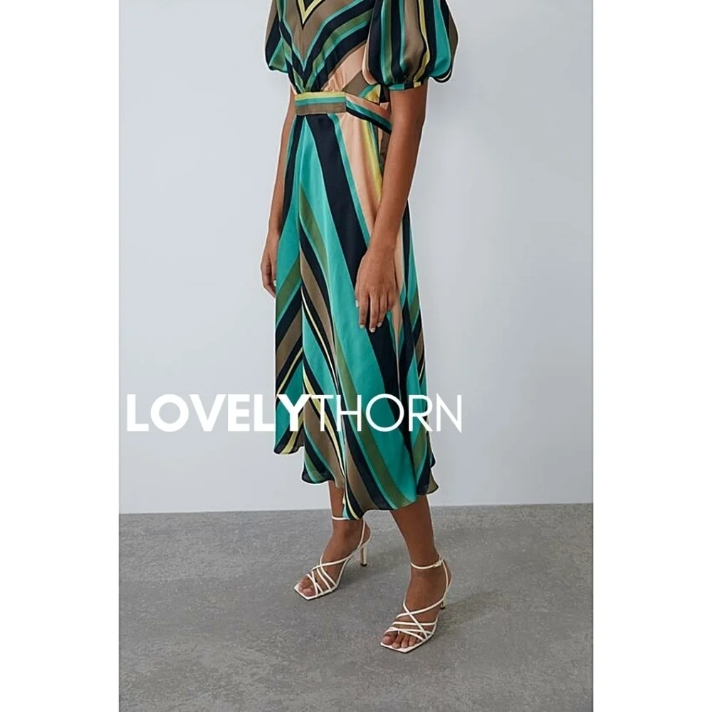 ZARA // fashion blogger fave chevron print satin effect midi dress - Picture 9 of 16